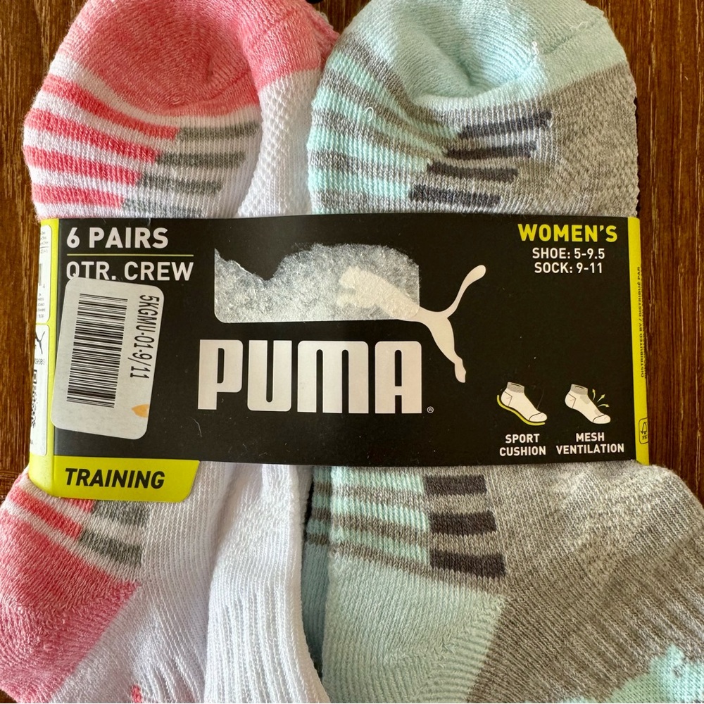 BUNDLE ME! 1 set of 6 pairs Puma athletic socks for women - Picture 2 of 7